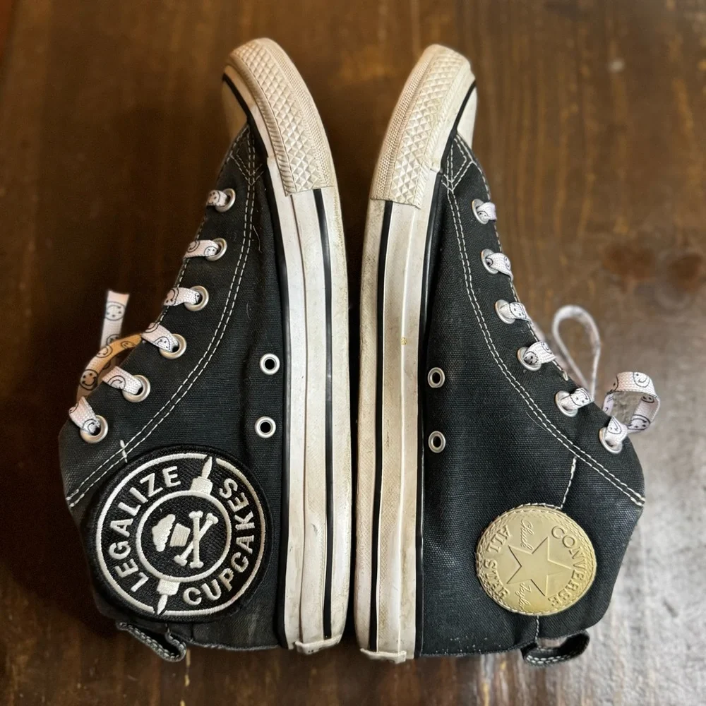 Black Converse High-Top Sneakers 7.5M with Embellishments